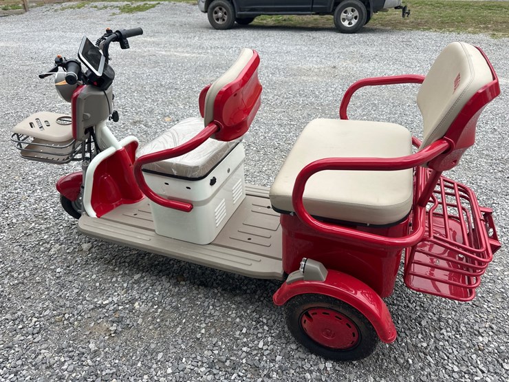 #1186-•-electric-tri-cycle-image-3