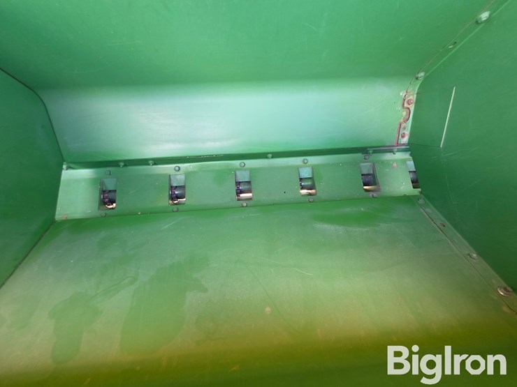 john-deere-8200-image-17