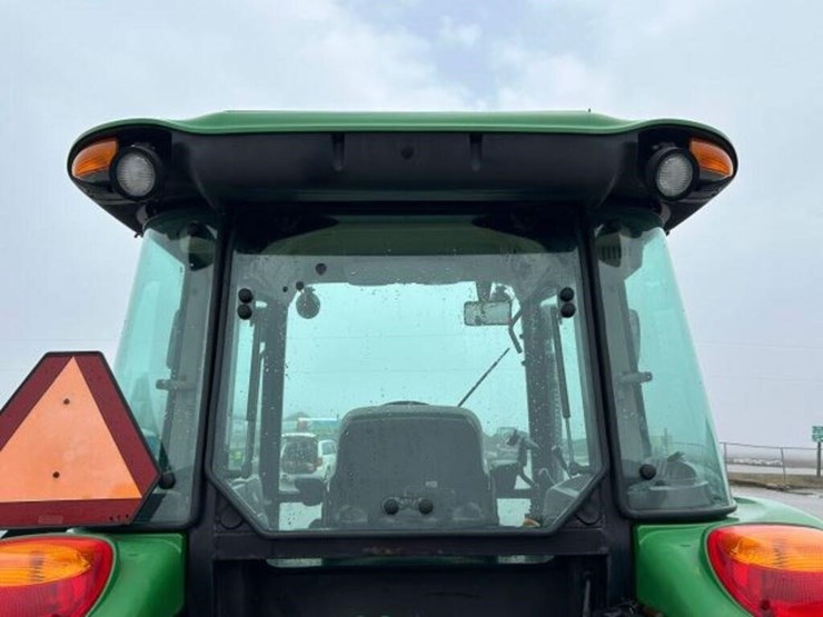 2016-john-deere-5085e-image-41