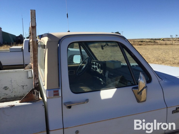 1985-gmc-sierra-2500-image-17