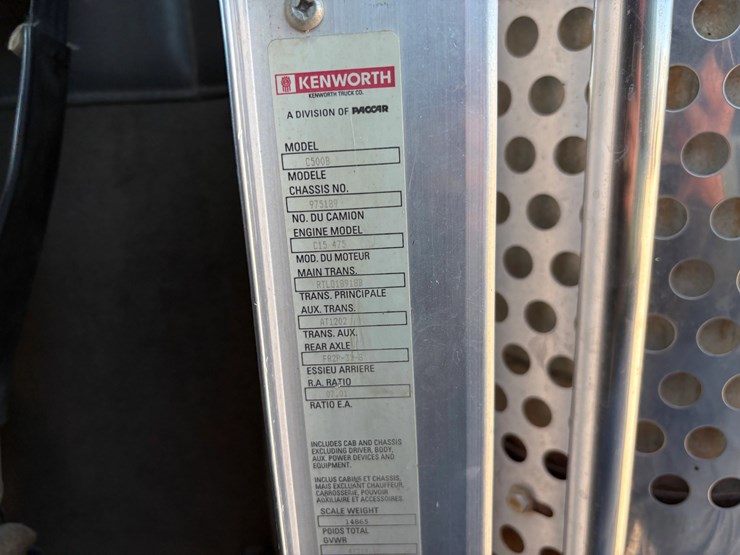 2005-kenworth-c500b-image-16