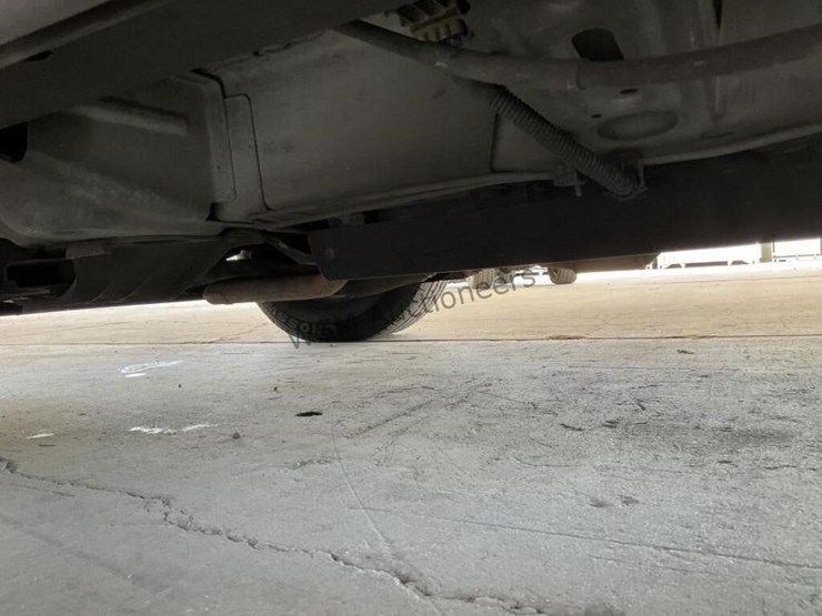 2012-chevrolet-traverse-ls-image-26