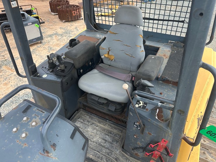 2006-deere-750j-lgp-image-45