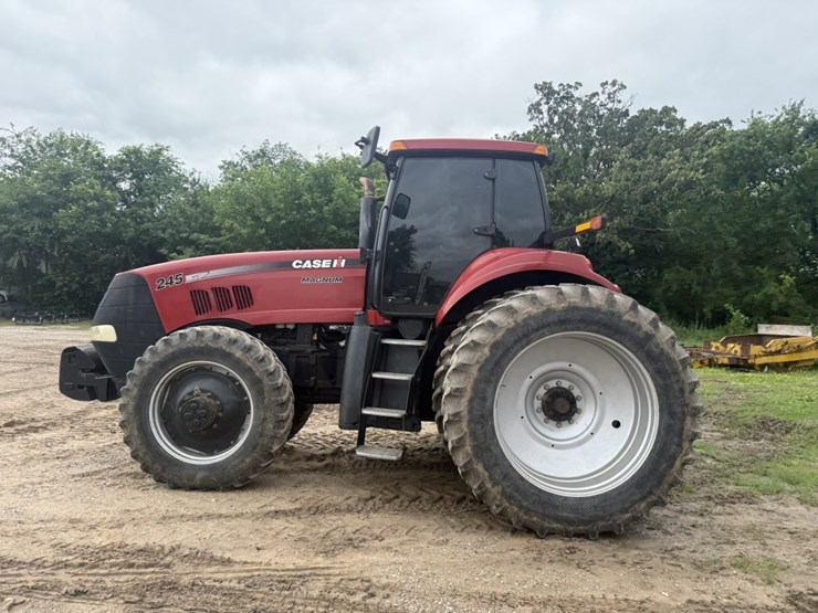 2010-case-ih-magnum-245-image-8