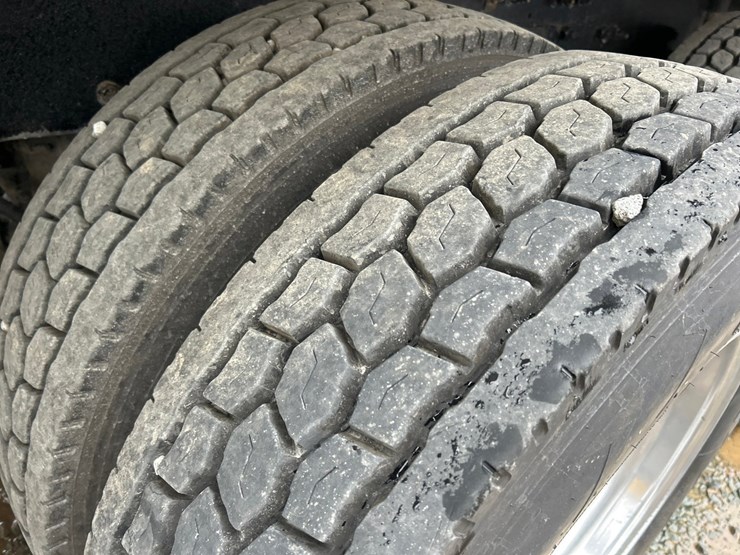 2019-kenworth-t880-image-89