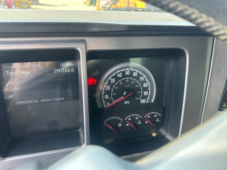 2019-massey-ferguson-8-image-27