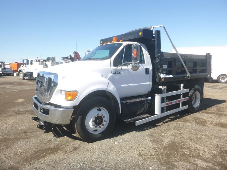 2015-ford-f750-image-1