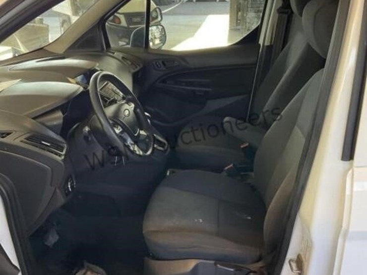 2015-ford-transit-connect-image-23