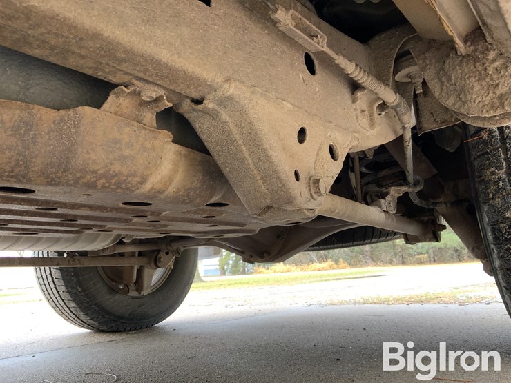 2002-toyota-sequoia-image-19