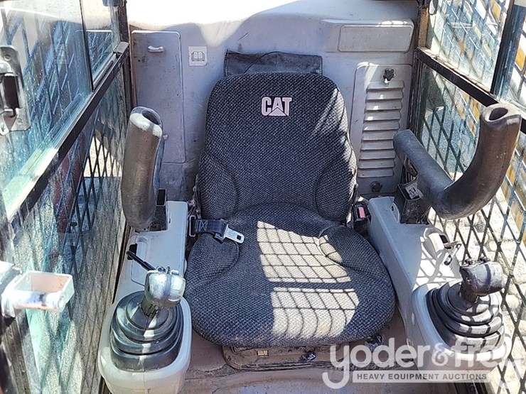 2012-caterpillar-299d-image-25