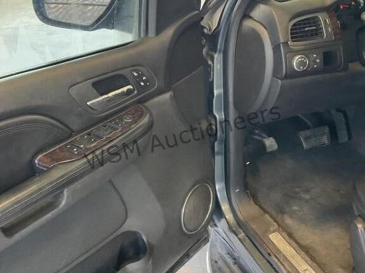 2007-gmc-yukon-denali-image-23