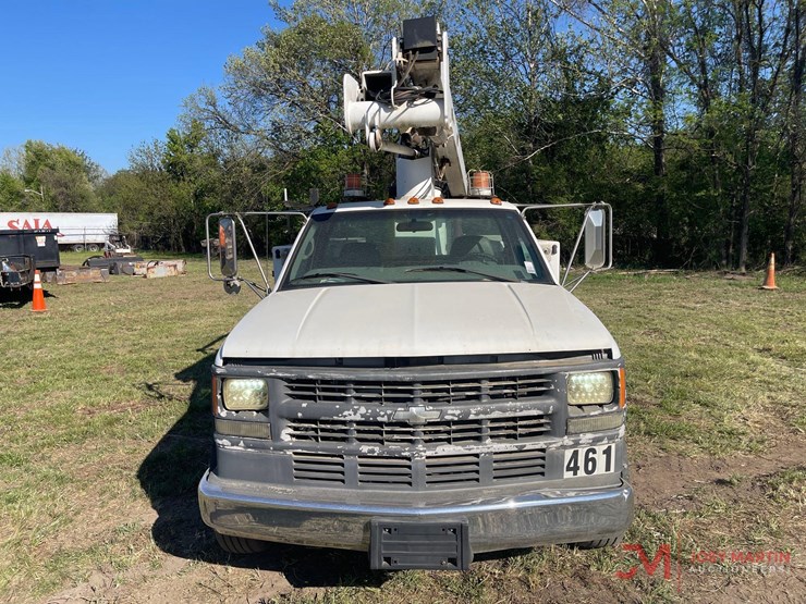 2001-chevrolet-3500hd-image-13