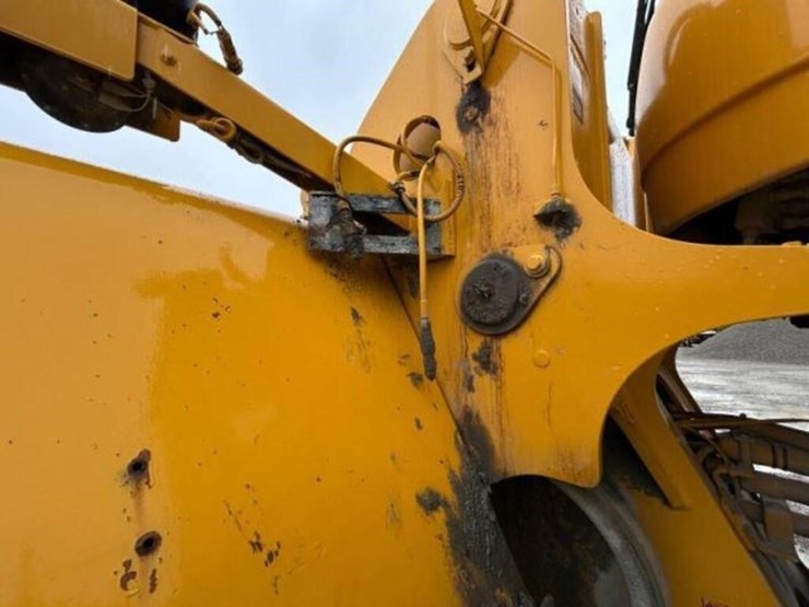 2012-volvo-l220g-image-37