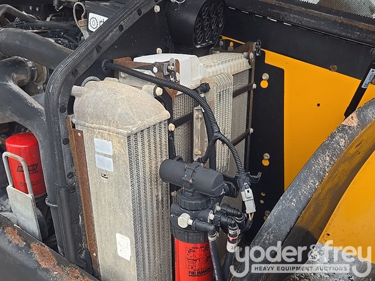2017-jcb-510-56-image-54