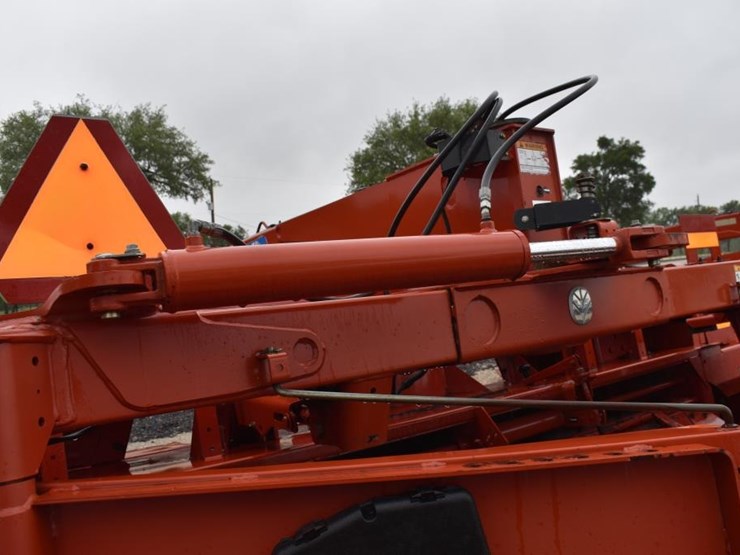 new-holland-h7450-image-11