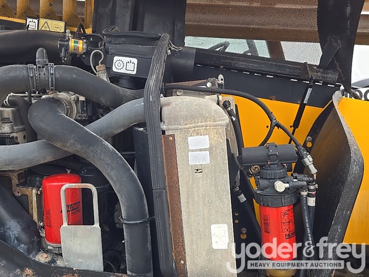 2017-jcb-510-56-image-53