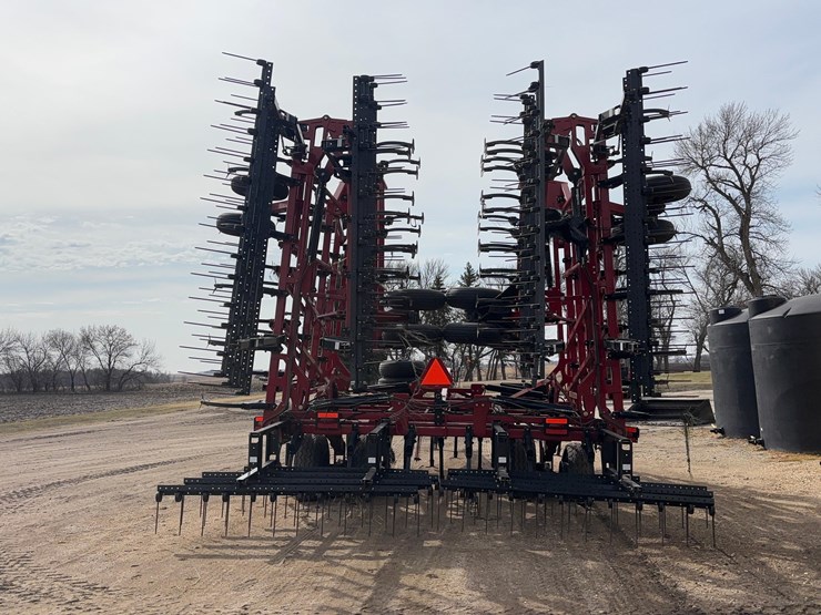 2017-case-ih-255-image-17