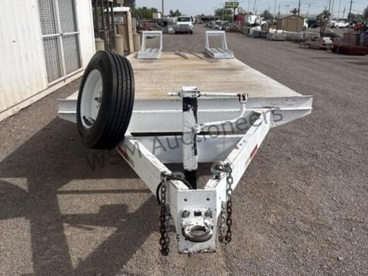 2010-f/b-trailer-image-3