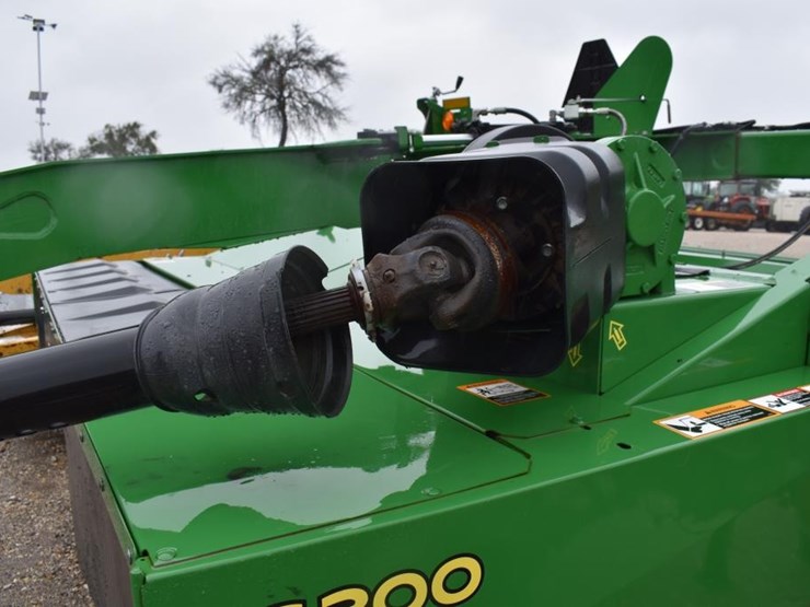 john-deere-s300-image-11