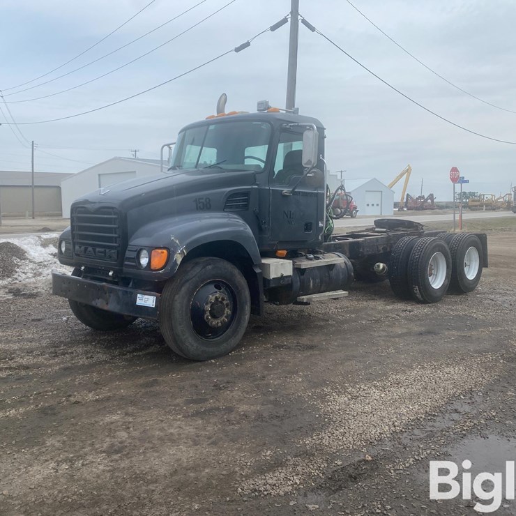 2005 MACK GRANITE CV713