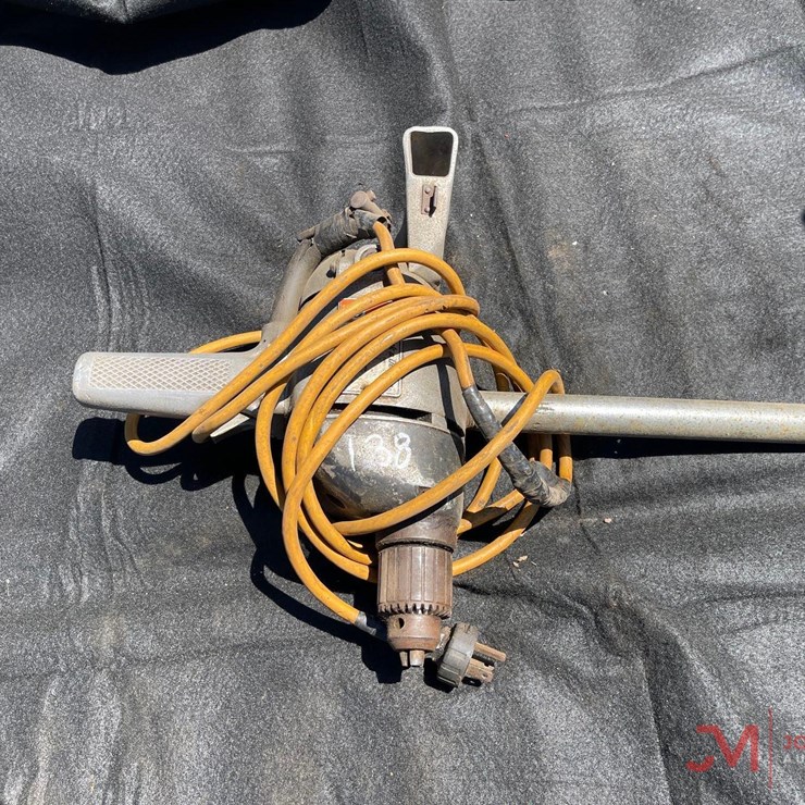 BLACK & DECKER ELECTRIC DRILL