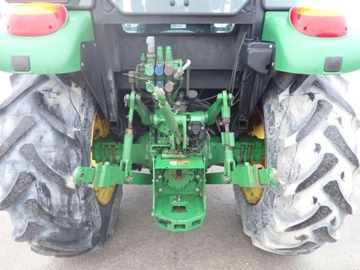 2016-john-deere-5085e-image-53