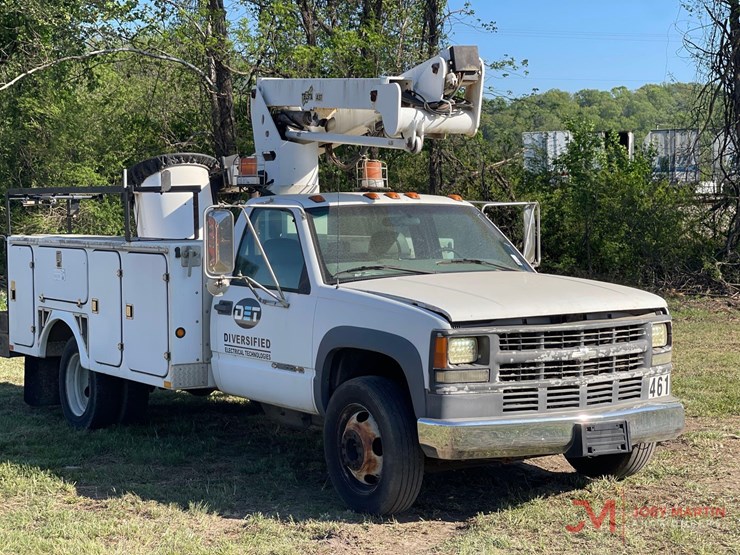 2001-chevrolet-3500hd-image-1