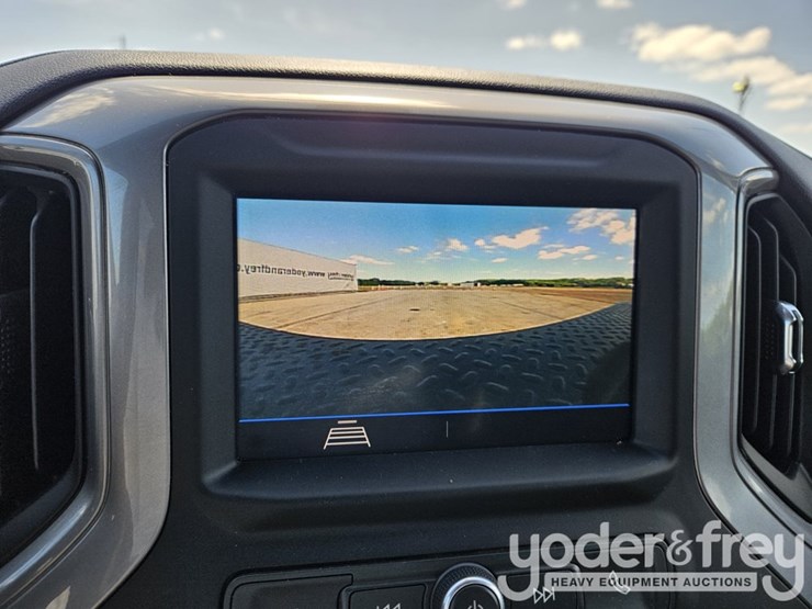 2022-chevrolet-2500hd-image-29