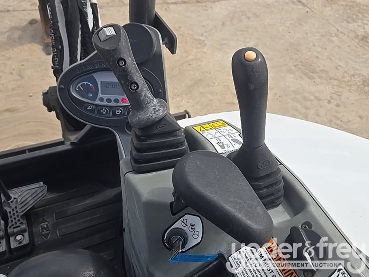 2021-bobcat-e35-image-54