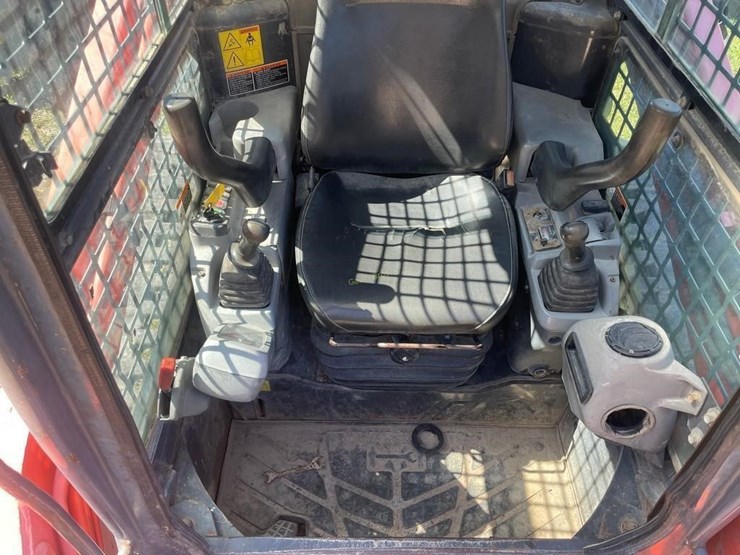 kubota-svl75-image-11