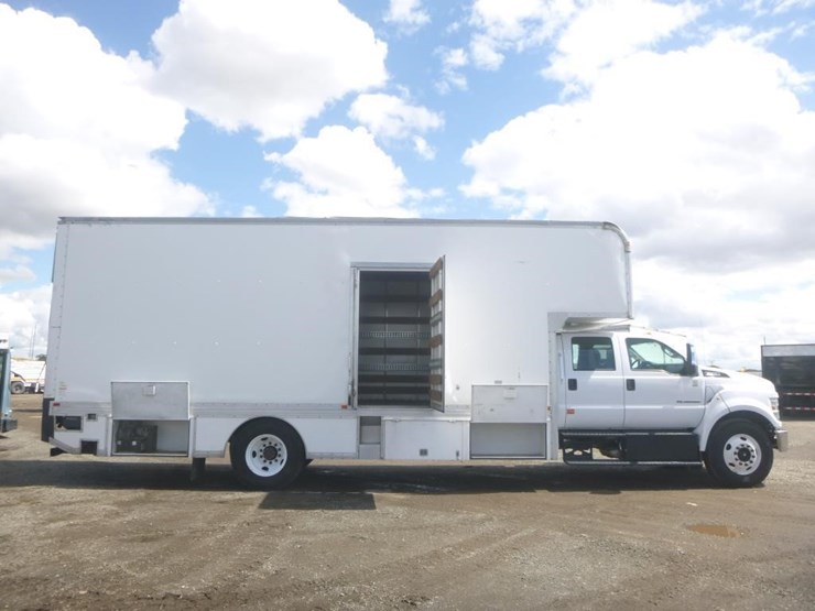 2016-ford-f650-xlt-image-8