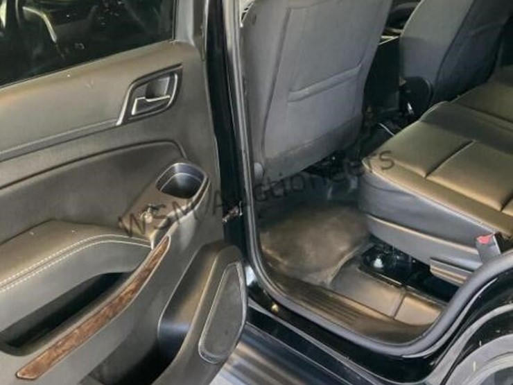 2019-chevrolet-tahoe-image-25