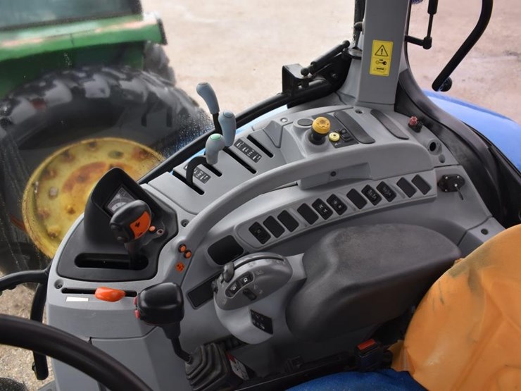 new-holland-845tl-image-22