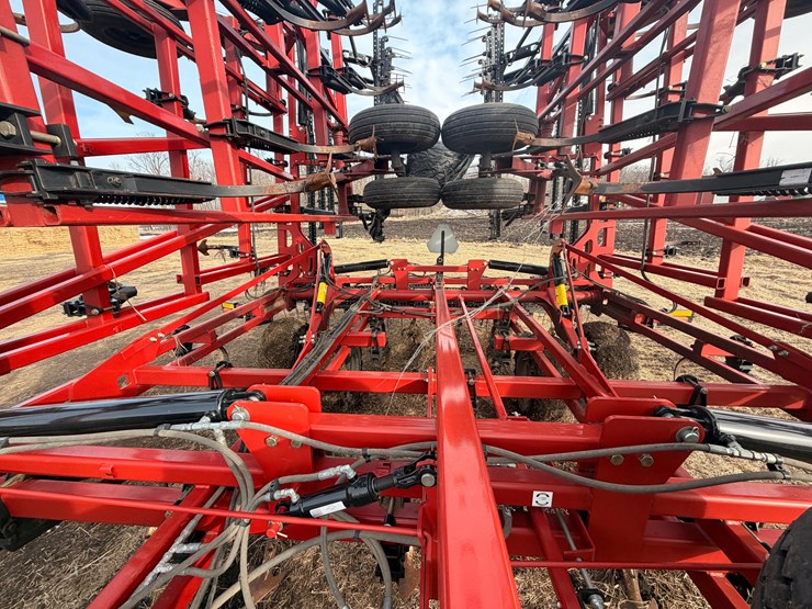 2017-case-ih-255-image-11