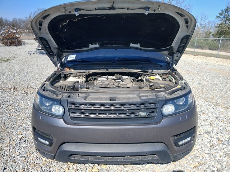 2016-land-rover-range-rover-image-17