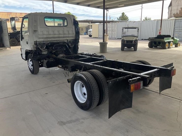 1998-isuzu-npr-image-5