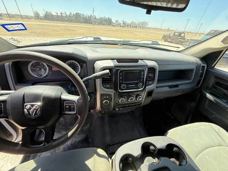 2014-ram-2500-tradesman-image-16