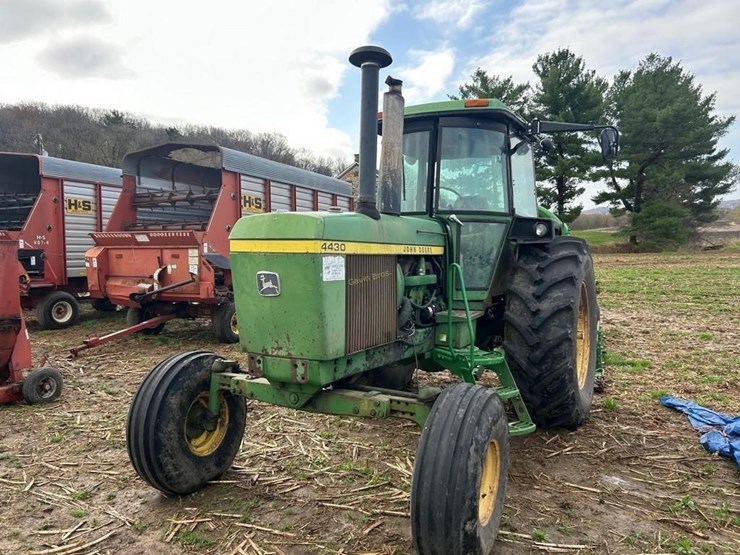 john-deere-4430-image-2