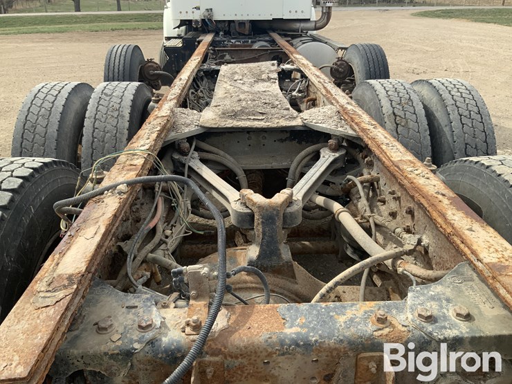 1999-kenworth-t800b-image-17