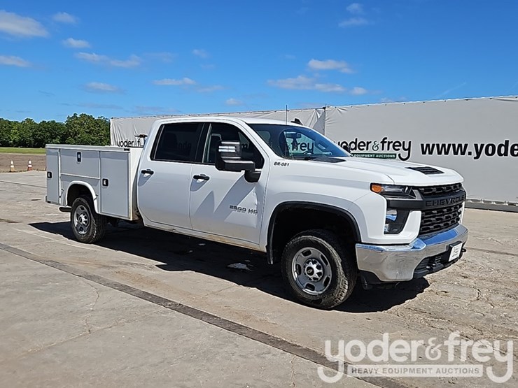 2022-chevrolet-2500hd-image-7