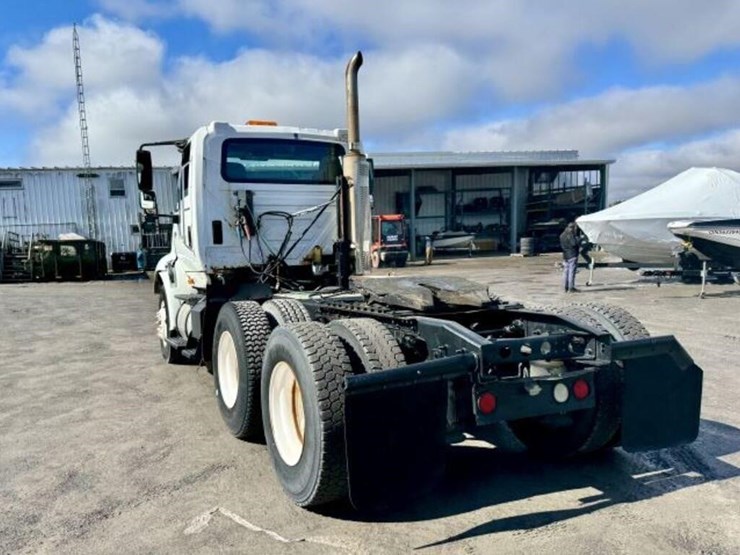 2004-international-8600-image-9