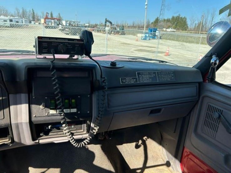 1996-ford-f700-image-14