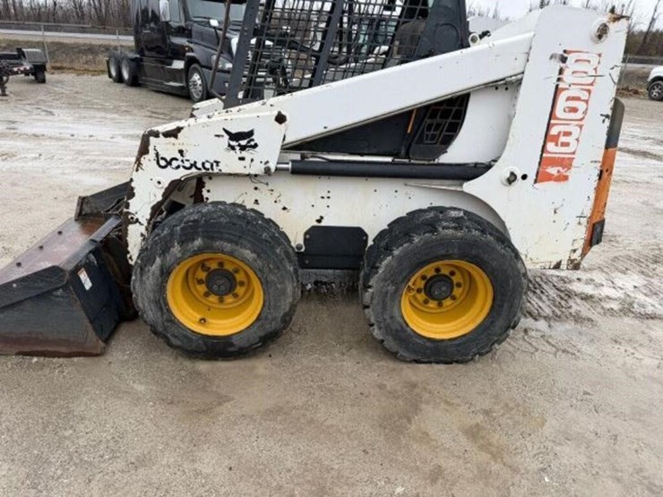 2009-bobcat-864-image-25