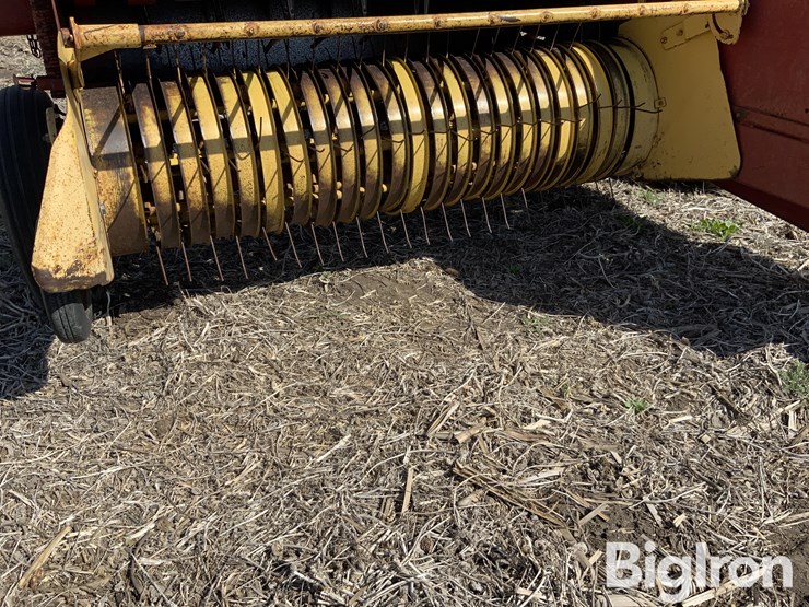 new-holland-277-image-14