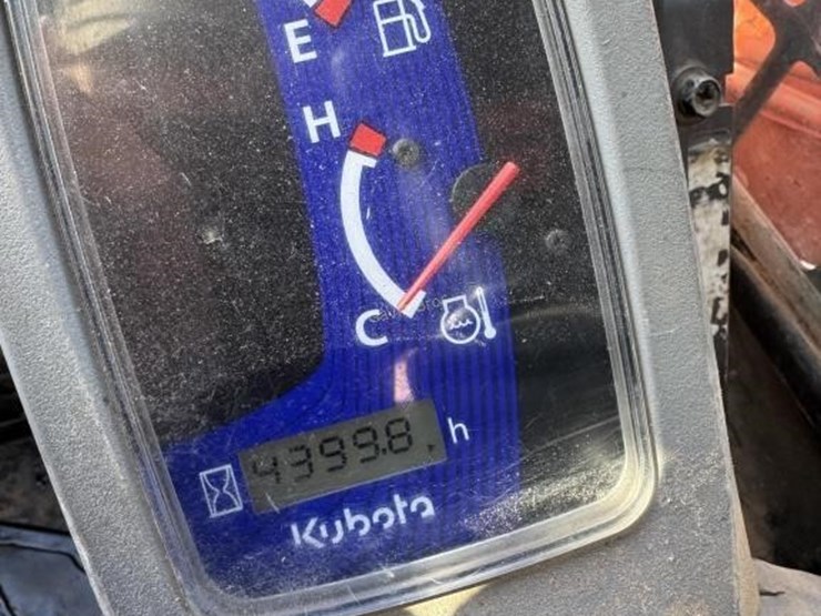 2015-kubota-svl75-2-image-12