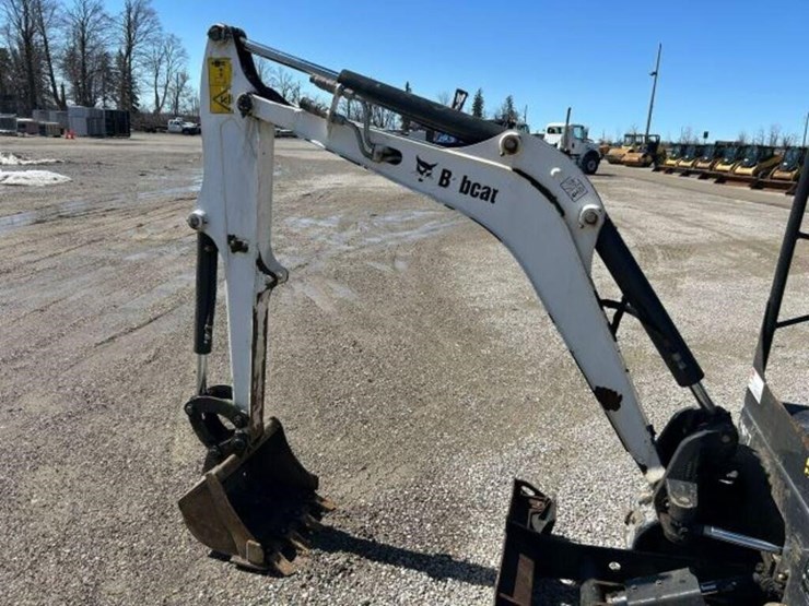 2020-bobcat-e20-image-15