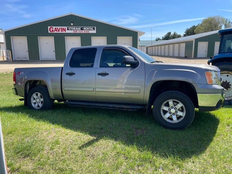 2013-gmc-sierra-sle-z71-pickup-image-2