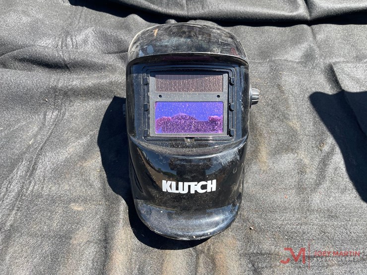 klutch-auto-darkening-welding-helmet-image-1