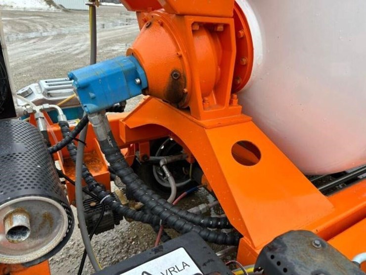 2025-tow-behind-2-cubic-meter-tri/a-concrete-mixer-image-21