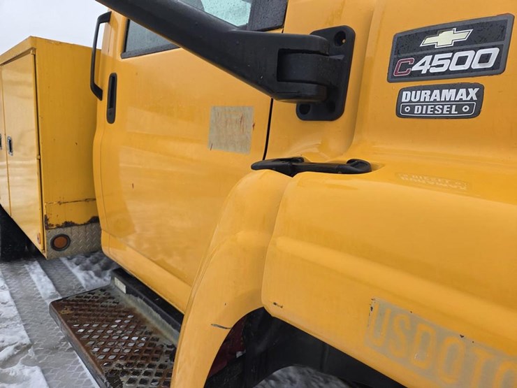 2005-massey-ferguson-8-image-15